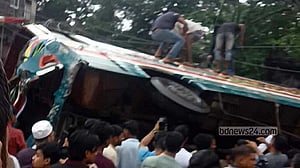 Three die as passenger bus overturns in Feni