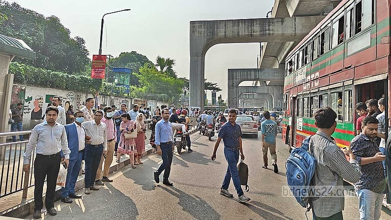 Commuters suffer as metro rail remains partly suspended after fatal accident