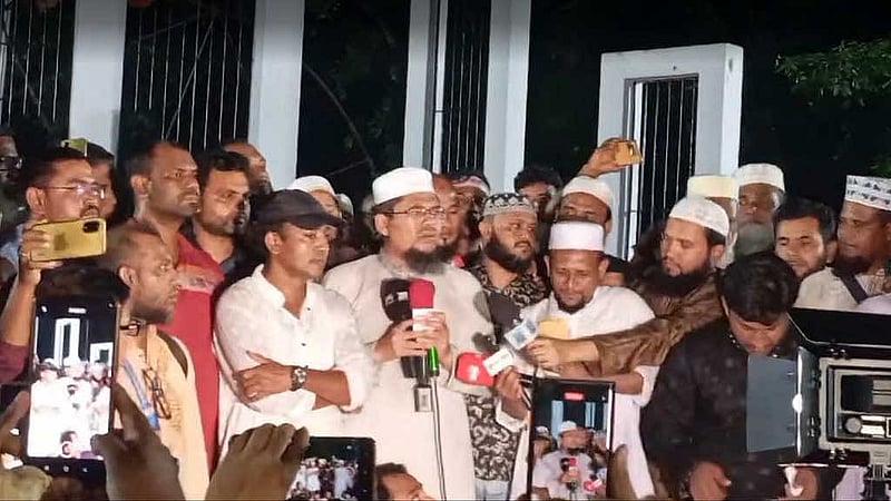 Teachers hold nighttime protest at Shaheed Minar over allowance demands