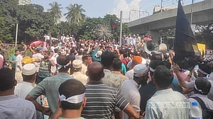 MPO teachers stage fresh street protests in Dhaka, continue hunger strike