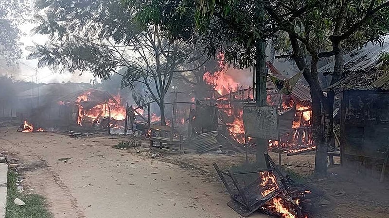 Protesters, security forces clash in Guimara, market up in flames amid Section 144