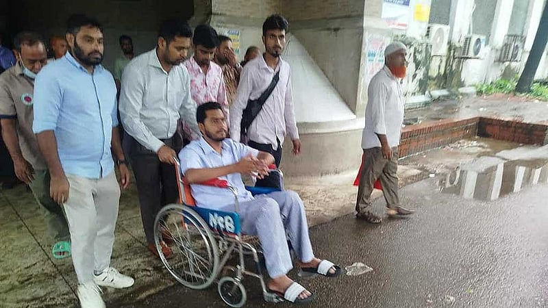 Gono Odhikar Parishad’s Nur flies to Singapore for medical treatment