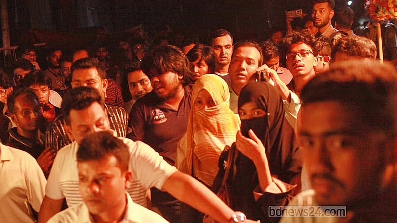 Tension over screenshot in Shahbagh as DUCSU leaders beaten at police station