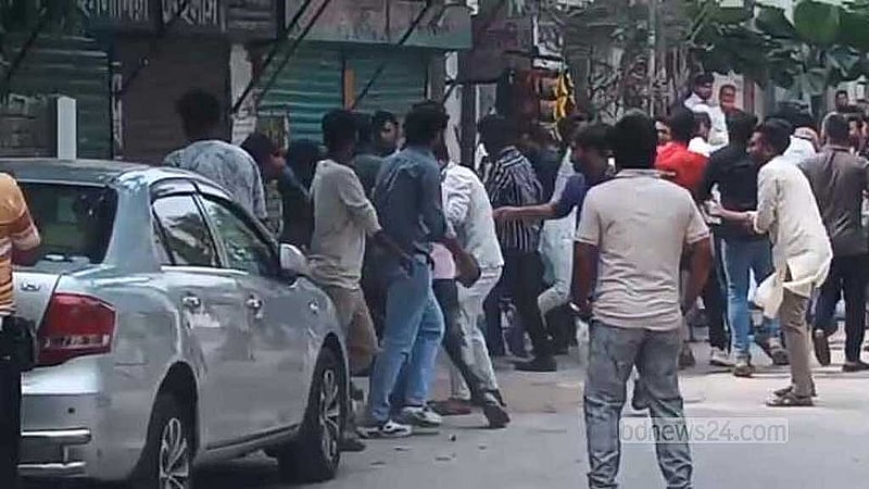Several injured as BNP, Jamaat, NCP activists clash over ferry ghat tender in Narayanganj