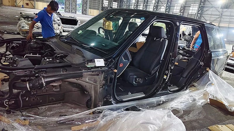 Customs intercepts Range Rover, BMW cars declared as ‘used car parts’ at Mongla