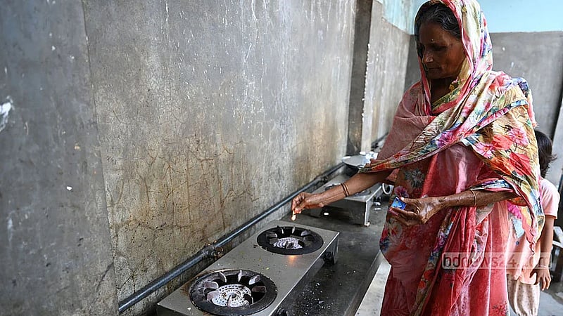 Chattogram gas supply falls as more is diverted to Dhaka