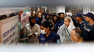 Dipu Moni bids final farewell to husband
