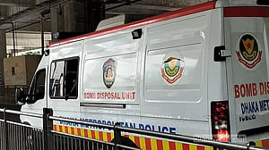 Bomb-like objects found beneath Mirpur-10, Farmgate metro stations