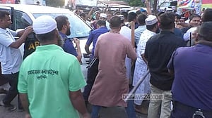 MP Amir Hamza injured as car smashed in Jamaat, Gono Odhikar clash