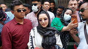 Pori Moni fails to appear in court on time, cross-examination postponed