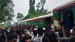 Train derails in Sirajganj, snapping rail links from Dhaka to north