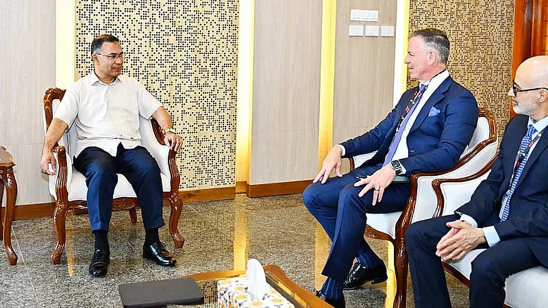 Visa Asia-Pacific President Stephen Karpin meets PM Tarique Rahman