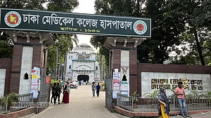Three members of a family stabbed in Mohakhali
