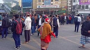 Tejgaon College students leave roads after 4 hours
