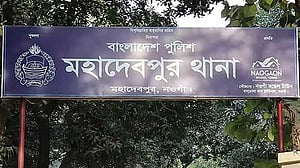 5 dead as dump truck ploughs into battery-run van in Naogaon