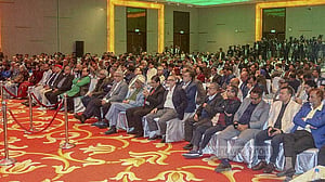 Tarique, media editors exchange greetings: ‘May your plan be realised’