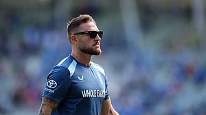 Sacked McCullum apologises for England's Test results