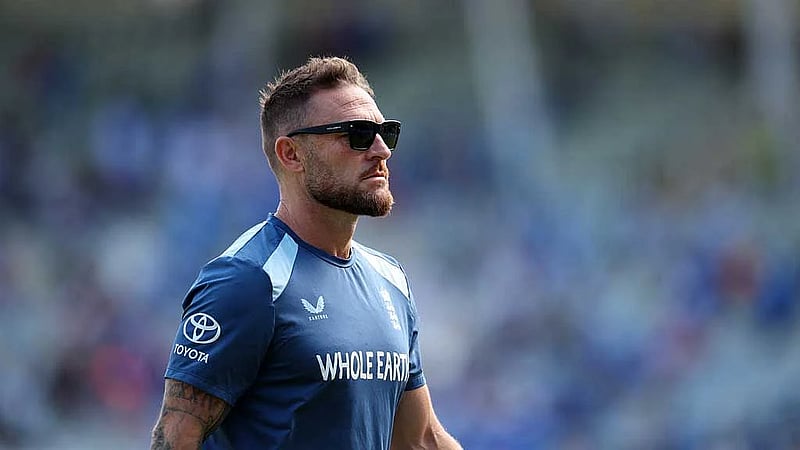 Sacked McCullum apologises for England's Test results