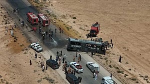 Thirty-five killed, 30 injured in Syria bus collision