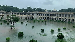 Heavy rain triggers flooding across Dhaka University, classes suspended