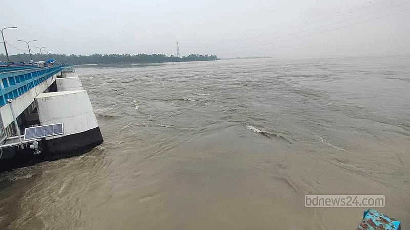 Teesta rises above danger mark as fresh floods threaten northern districts