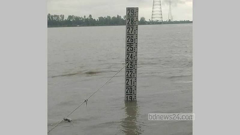 Teesta rises to within 1cm of danger level in Nilphamari
