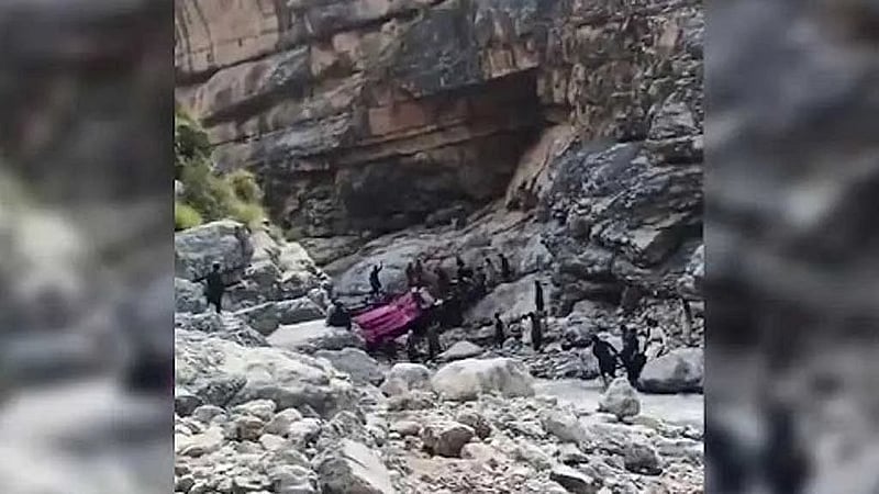 Forty killed as bus falls into ditch in Pakistan's Balochistan