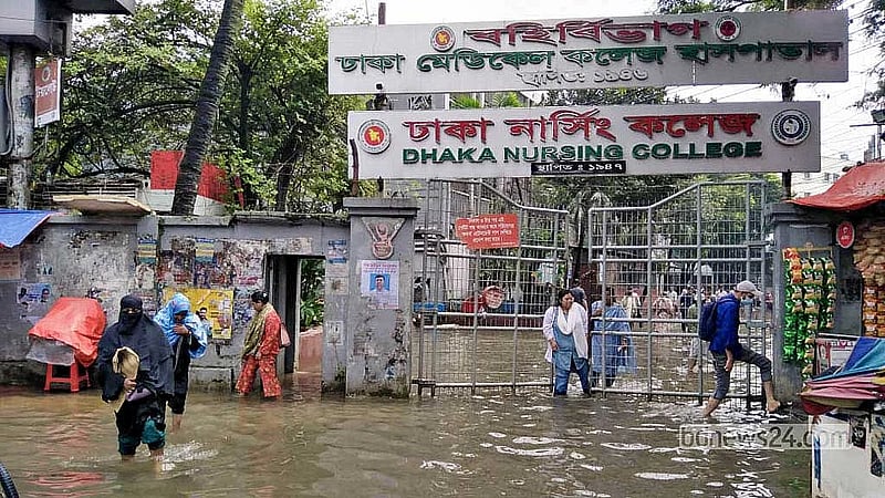 Dhaka gets brief sunshine after morning floods, heavy rain warning stays