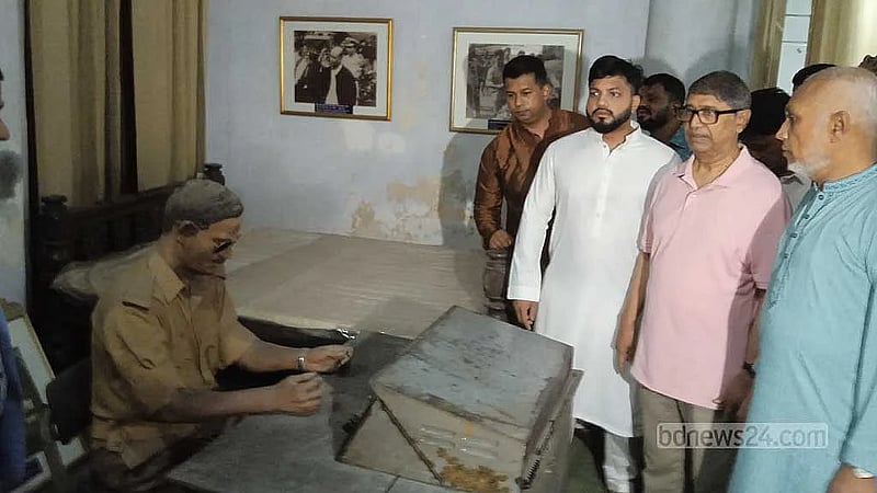 Azam, Ishraque visit Chattogram's Zia Memorial Museum, pledge full restoration of complex