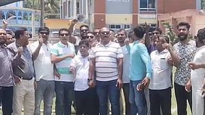 Chhatra Dal, Jubo Dal protest before Tofail Ahmed’s funeral in Bhola