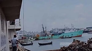 Two die in fishing trawler fire in Karnaphuli River