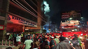 Fire at Khulna City Medical, 12 firefighting units rush to scene