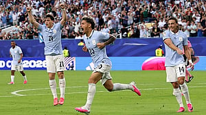 Uruguay held to 1-1 draw by Saudi Arabia in World Cup opener