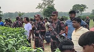 BGB thwarts attempt to push-in six people through Meherpur border