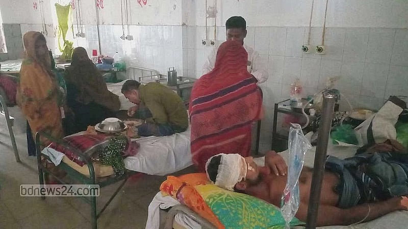 Narail local groups clash injures 15, several homes damaged in Lohagara