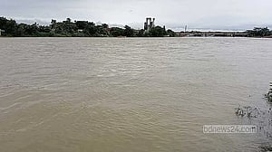 Short-term flood warning issued for four northern Bangladesh districts