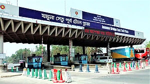 Jamuna Bridge records Tk 34mn toll in 24 hours as Eid holidayers return