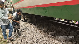 Around 50 injured as Nilphamari-bound Nilsagar Express train derails in Bogura