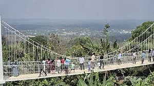 Tourist spots in Khagrachhari see thin crowds during Eid holiday despite long break