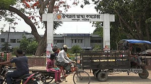 Five RAB members injured in attack while collecting ‘drug-related intelligence’ in Natore