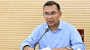 Govt alone can't fight dengue: Tarique