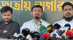 Jamaat-led alliance cuts long march convoy to 1,000 vehicles