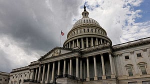 US Senate advances bill to end federal shutdown