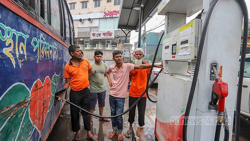 Govt to buy 260,000 tonnes of fuel on emergency basis amid Middle East war