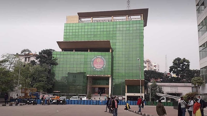 DNCC engineer suspended over ‘negligence’ in Mohammadpur roadwork