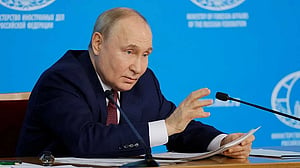 Putin's demand to Ukraine: give up Donbas, no NATO and no Western troops, sources say