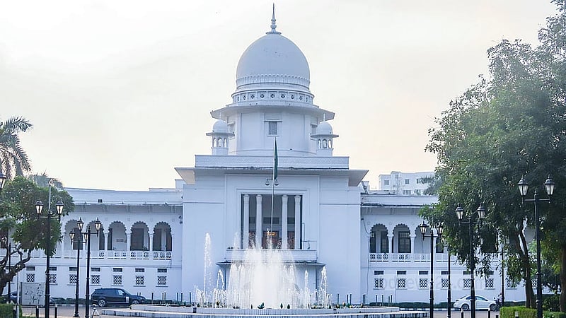 High Court moved to investigate 50 lower court judges, clerks