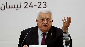 US bars Palestinian leader Abbas from UN as allies pledge statehood