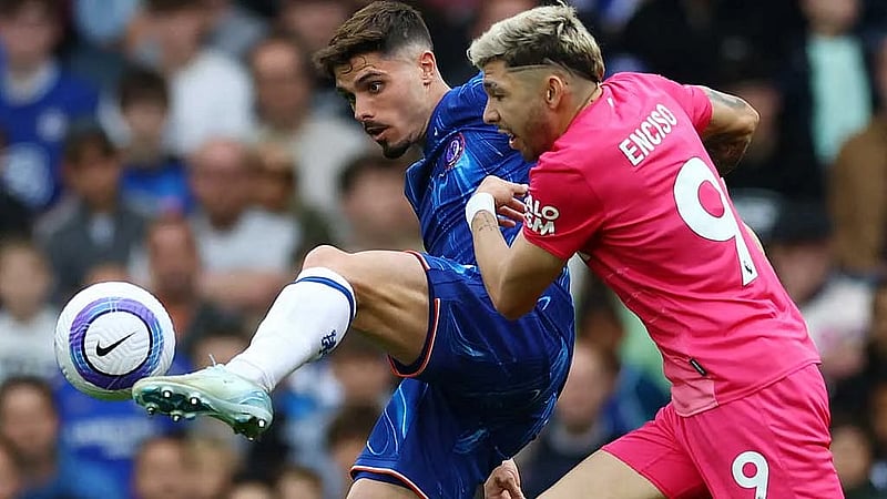 Chelsea stumble again in Champions League hunt with 2-2 draw against Ipswich