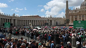 Crowds file into St Peter's on last day to pay respects to Pope Francis